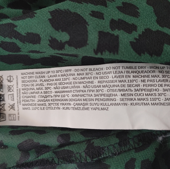 Women's MNG Blouse Top Shirt Black Green Animal Print Size 8 - Picture 6 of 8